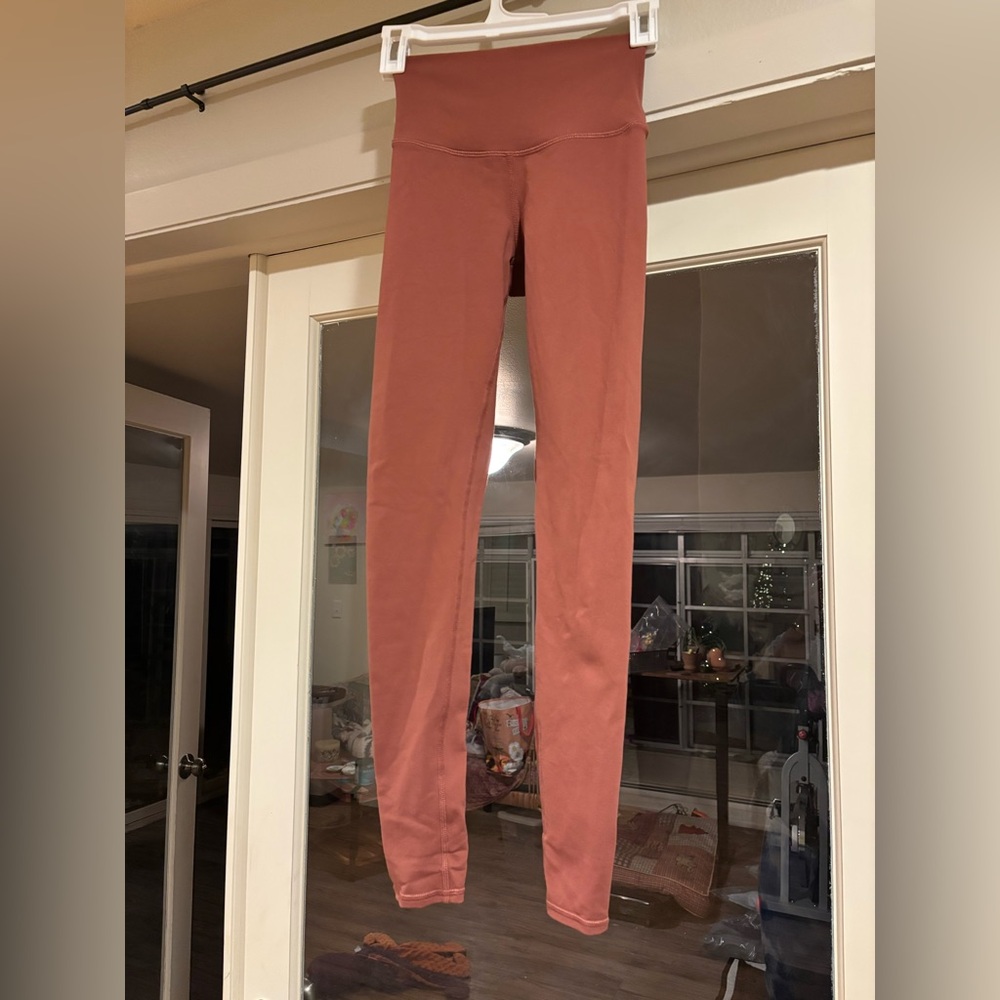 Coral size xxs Alo Yoga leggings
